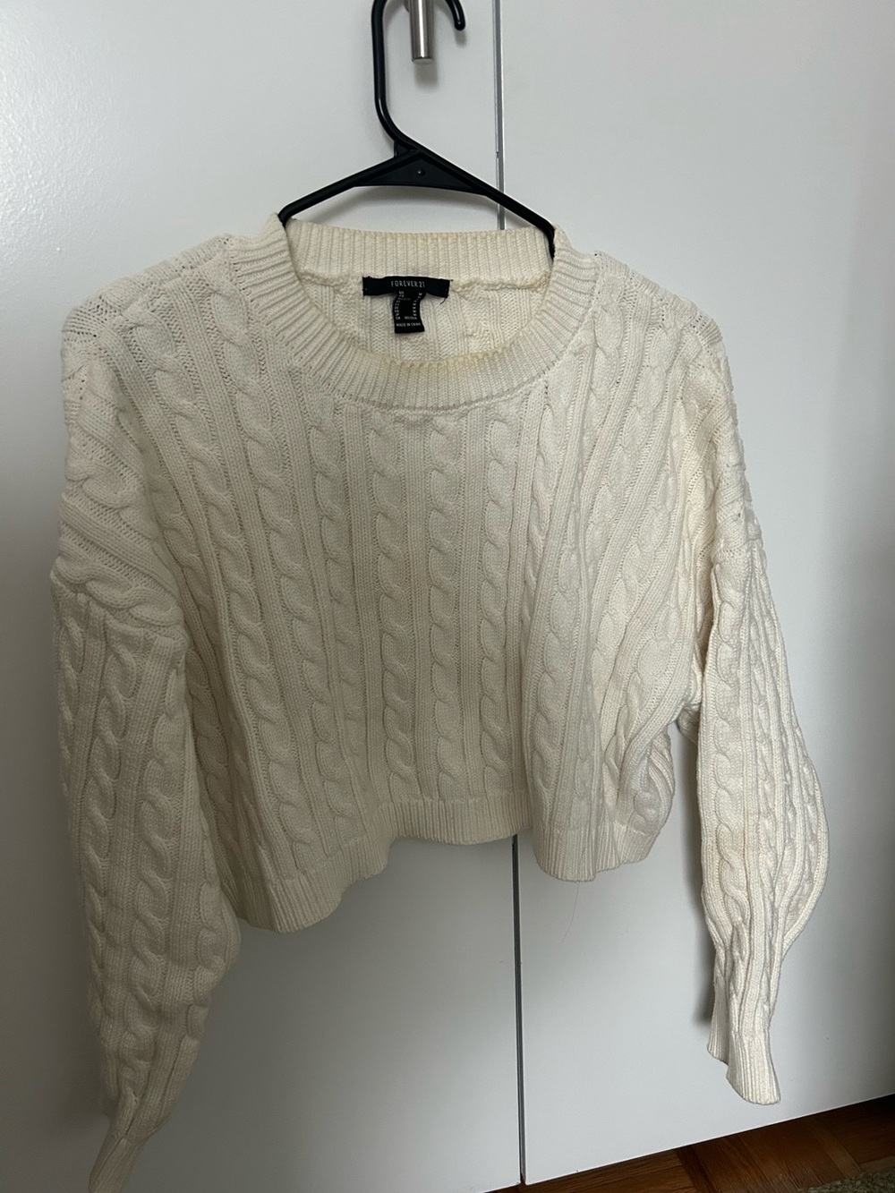 Forever 21 Ivory Cable Knit Cropped Crewneck Sweater
